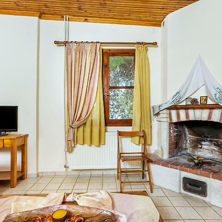 Xenios Loutra Village Karnagio Extérieur photo