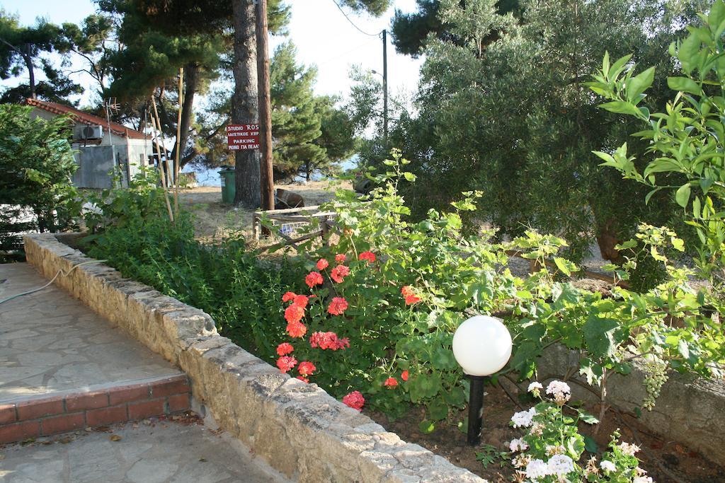 Xenios Loutra Village Karnagio Extérieur photo