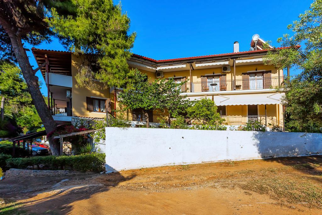 Xenios Loutra Village Karnagio Extérieur photo