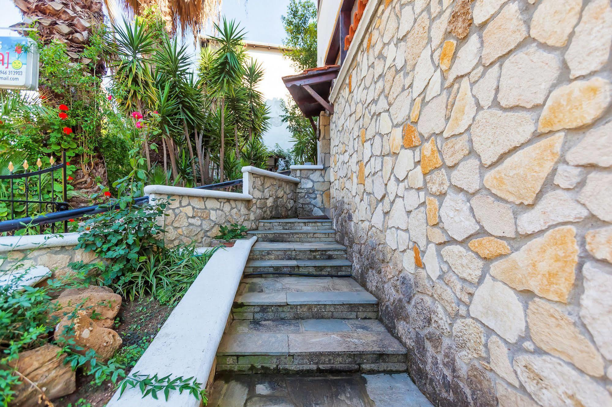 Xenios Loutra Village Karnagio Extérieur photo