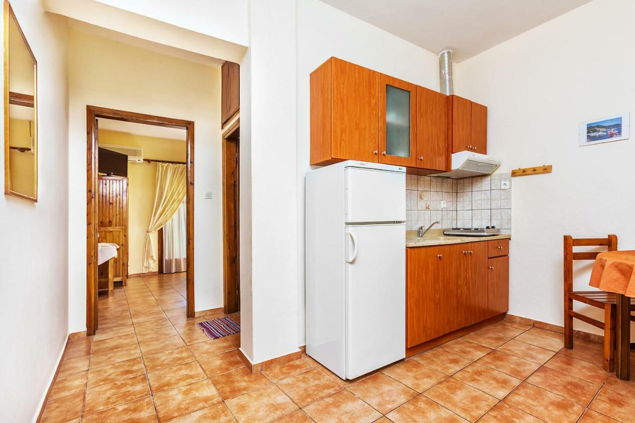 Xenios Loutra Village Karnagio Extérieur photo